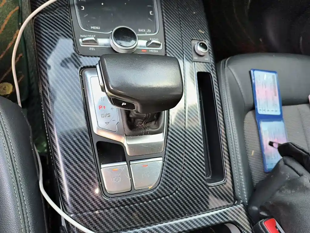 Audi Q5L — миниатюра 15