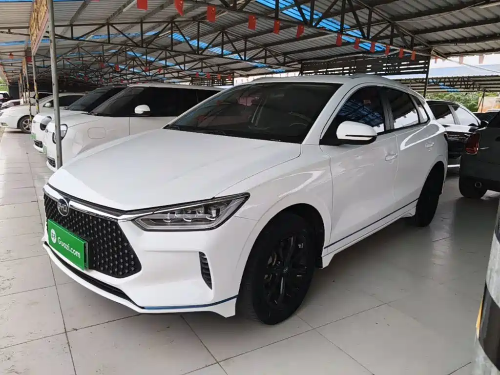 BYD e2