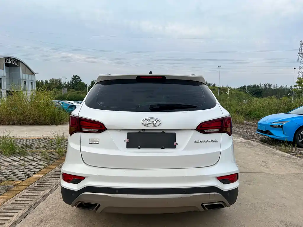 Hyundai Santa Fe — миниатюра 4