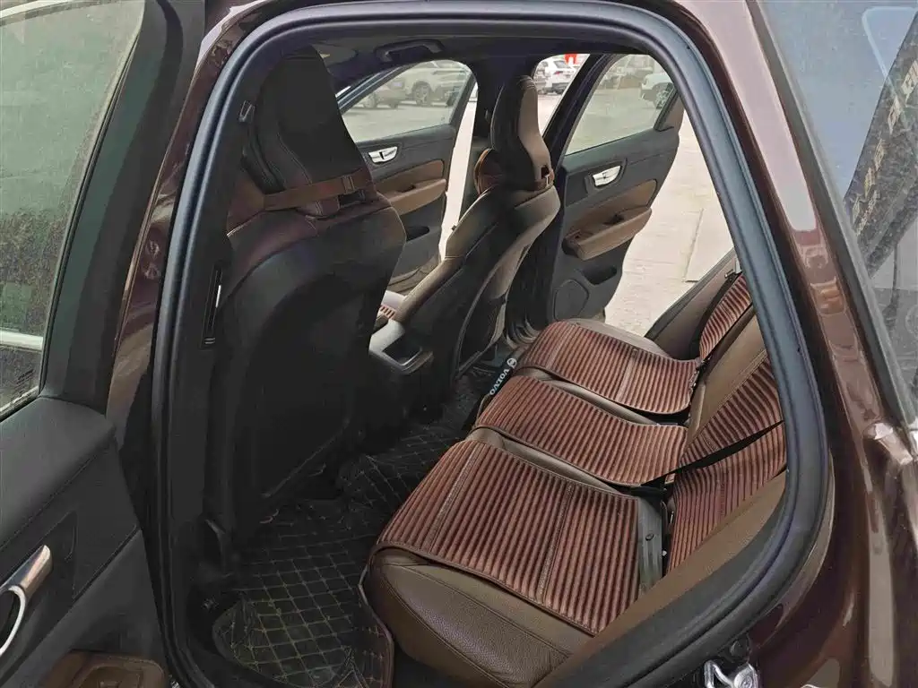 Volvo XC60 — миниатюра 5