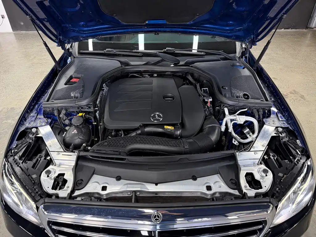 Mercedes-Benz E-Class — миниатюра 24