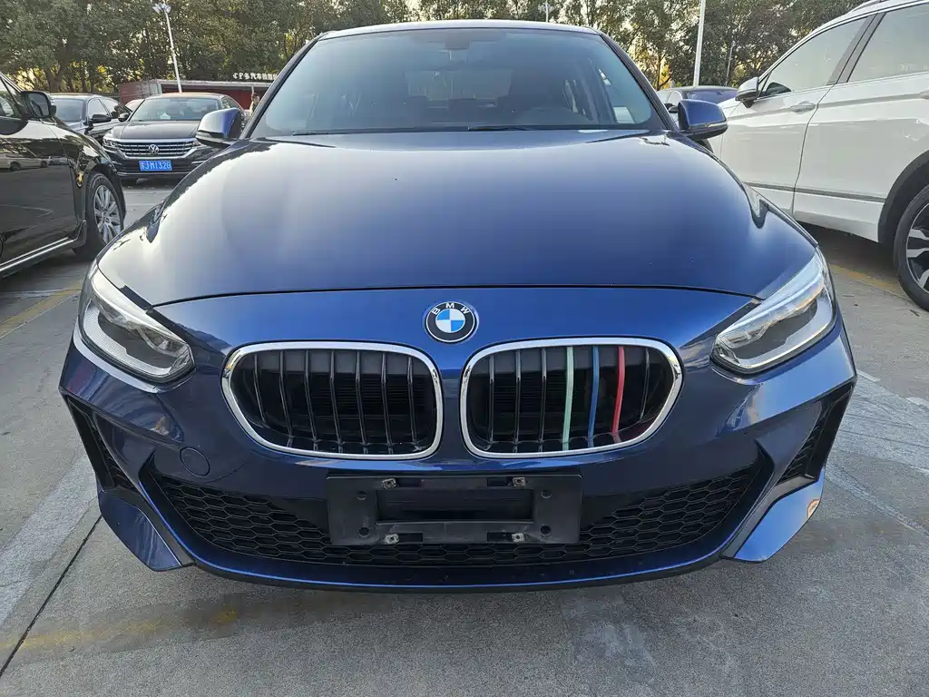 BMW 1 SERIES