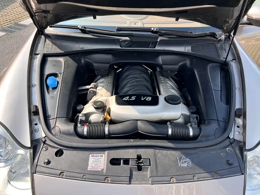 Porsche Cayenne — миниатюра 27
