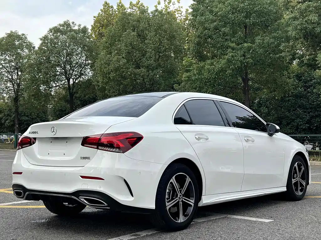 Mercedes-Benz A-Class — миниатюра 7