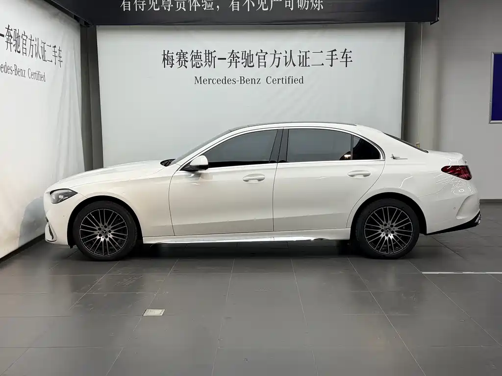 Mercedes-Benz C-Class — миниатюра 11