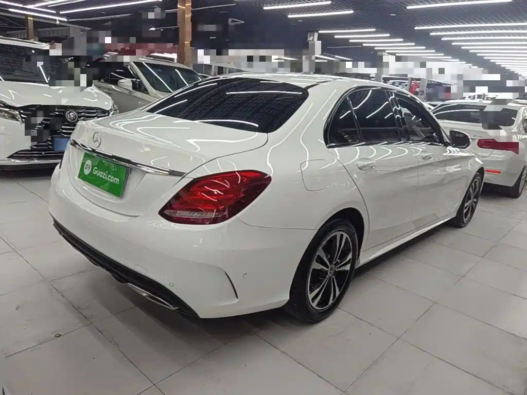 Mercedes-Benz C-Class — миниатюра 7
