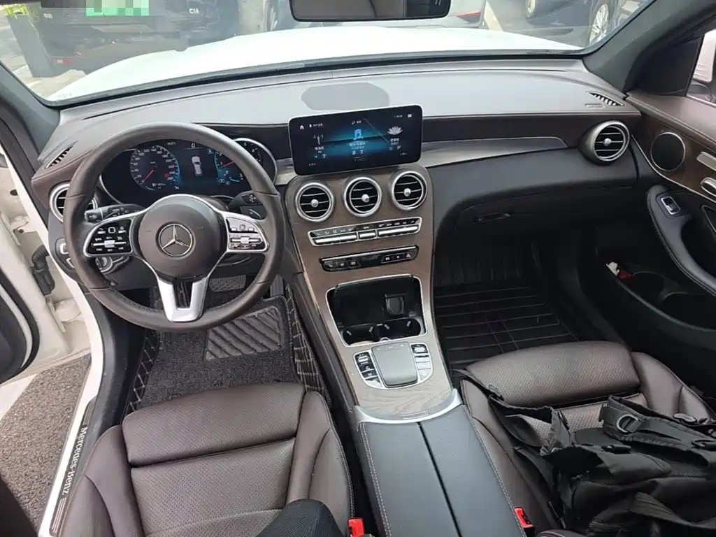 Mercedes-Benz GLC — миниатюра 10