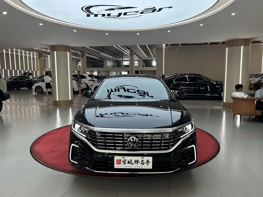 Volkswagen 帕萨特插电混动 — миниатюра 2