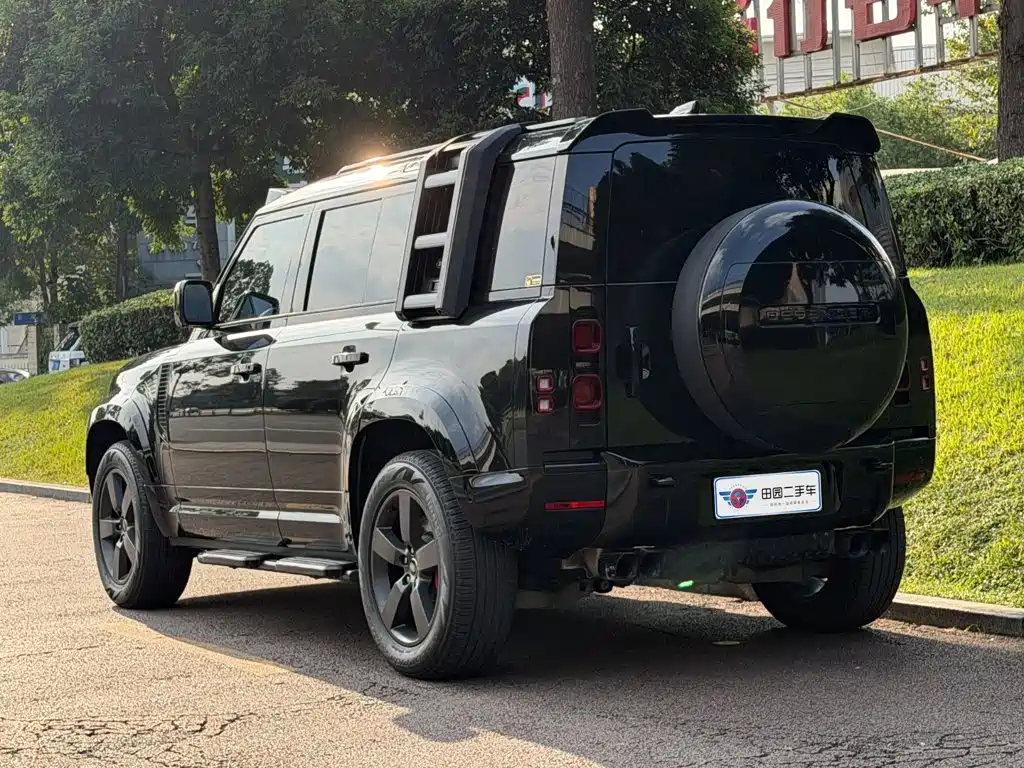 Land Rover Defender — миниатюра 4