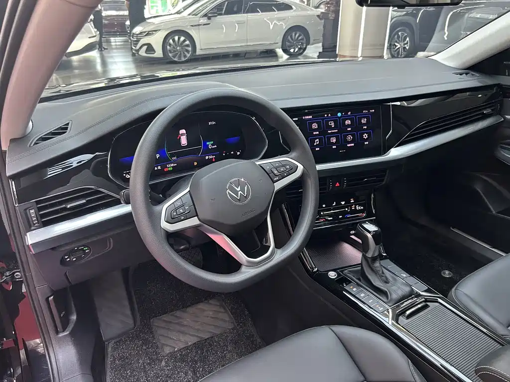 Volkswagen 帕萨特插电混动 — миниатюра 23