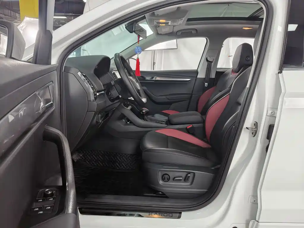 Skoda Karoq — миниатюра 8