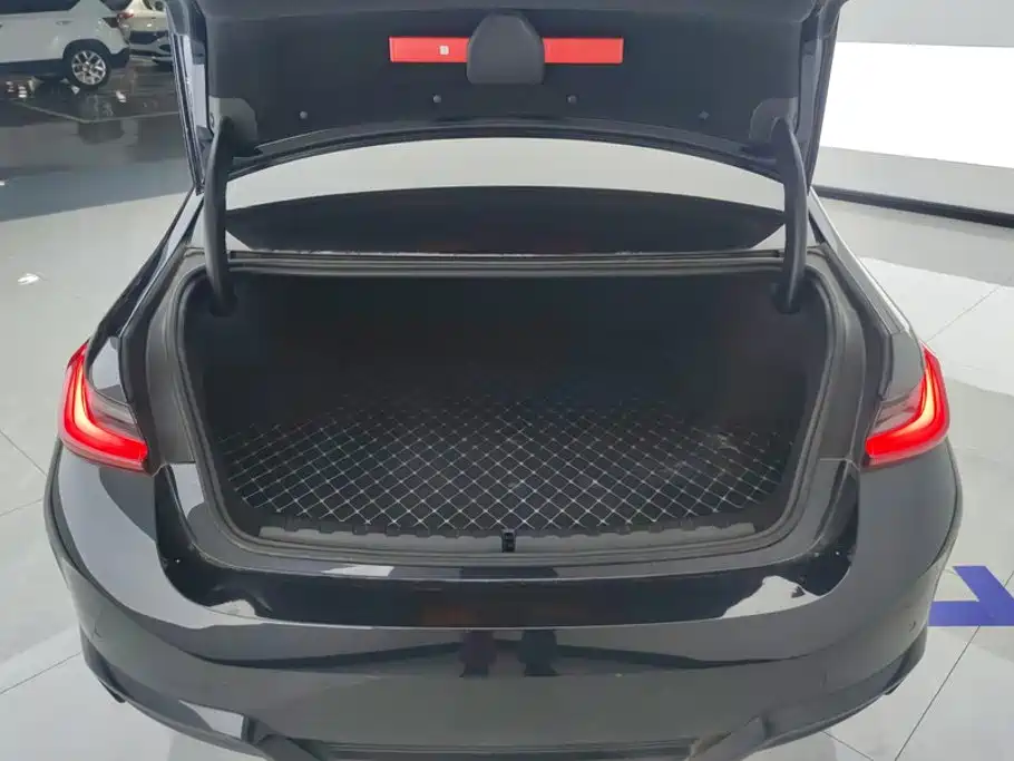 BMW i3 — миниатюра 4