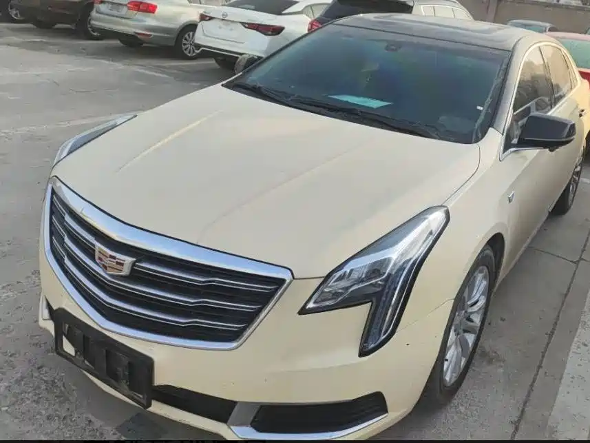 CADILLAC XTS
