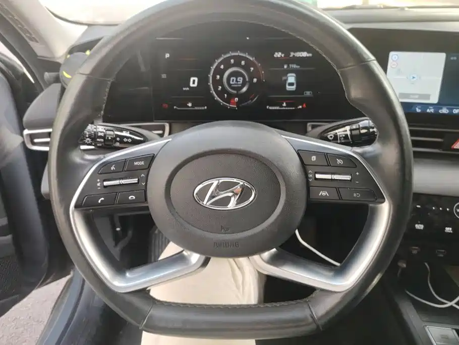 Hyundai Elantra — миниатюра 15