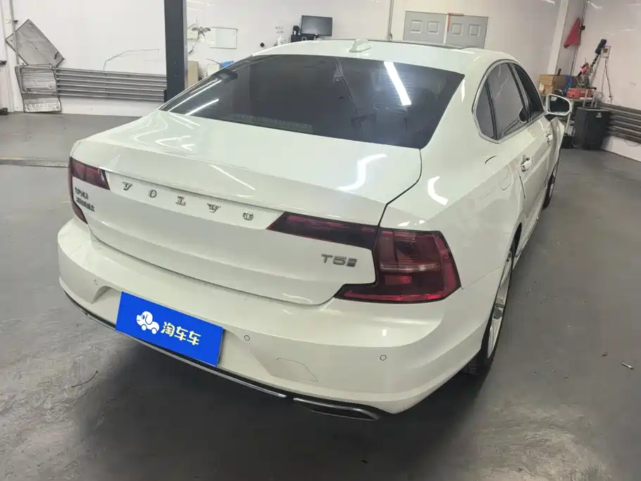 Volvo S90 — миниатюра 3