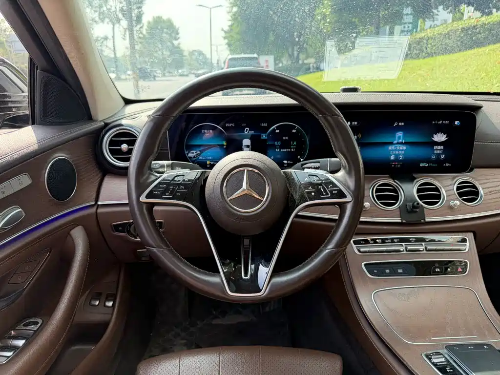 Mercedes-Benz E-Class New Energy — миниатюра 14