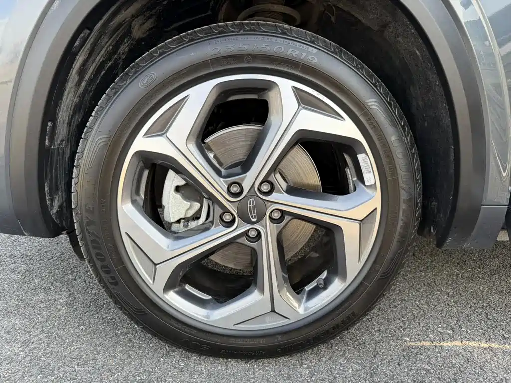 Geely Xingyue L — миниатюра 26