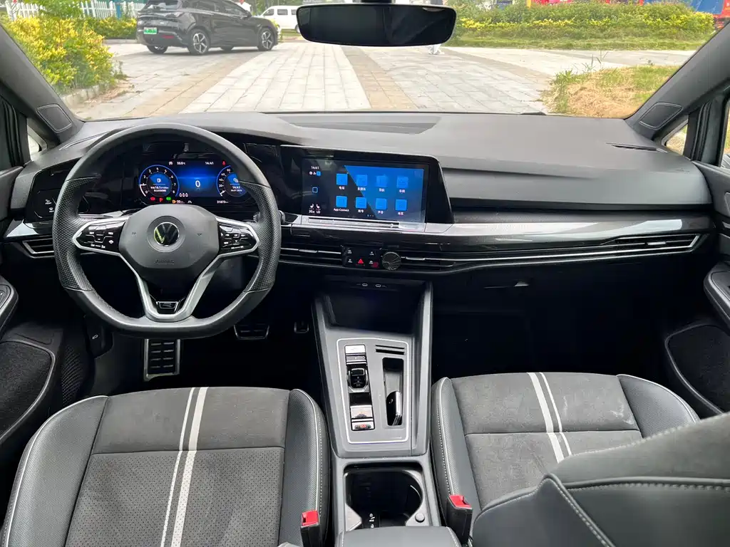 Volkswagen Golf — миниатюра 10