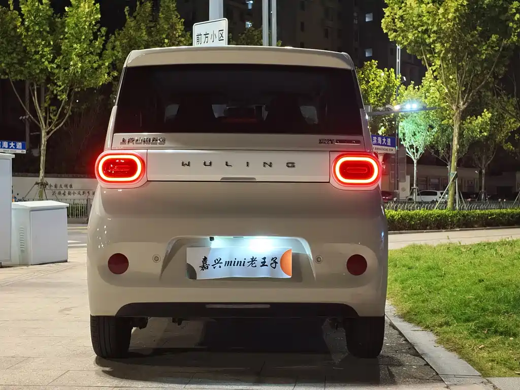 Wuling MINIEV — миниатюра 5