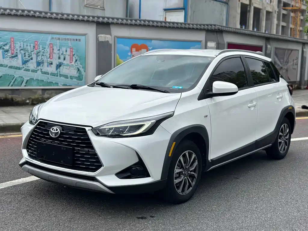 Toyota Yaris L 2022