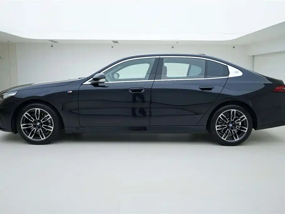 BMW 5 Series 5 2025 525Li M Sport