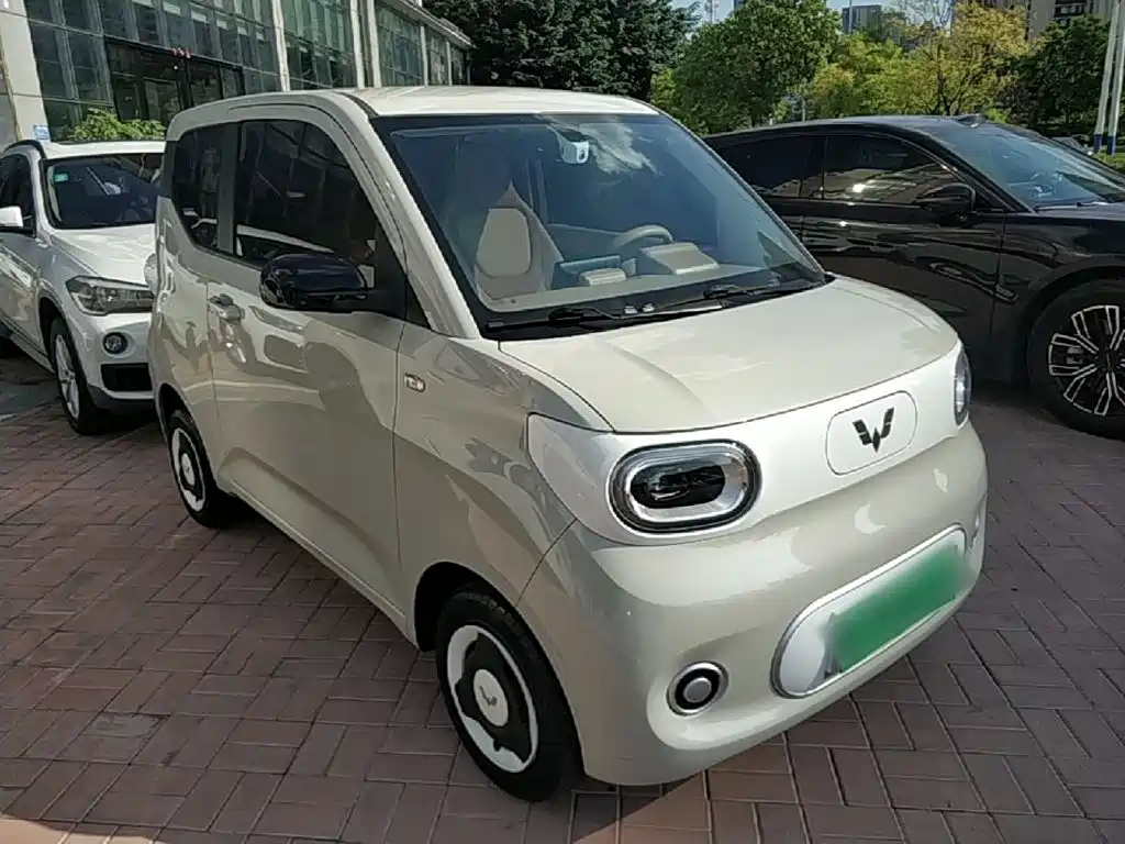 Wuling MINIEV — миниатюра 4