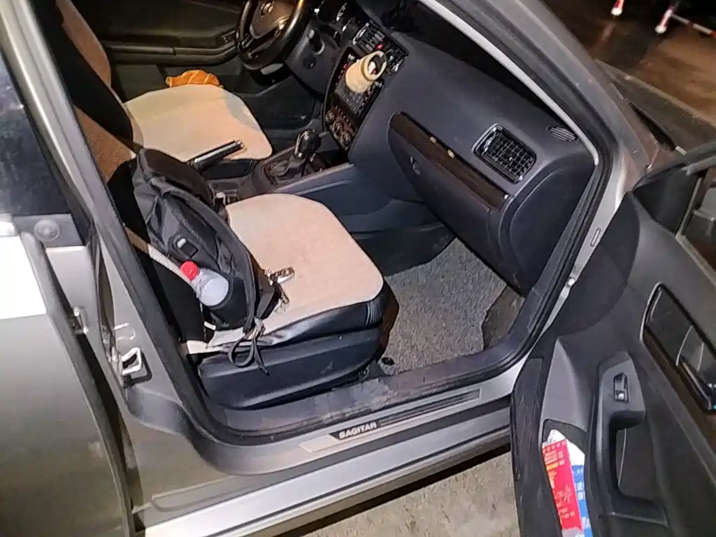 Volkswagen Sagitar — миниатюра 9