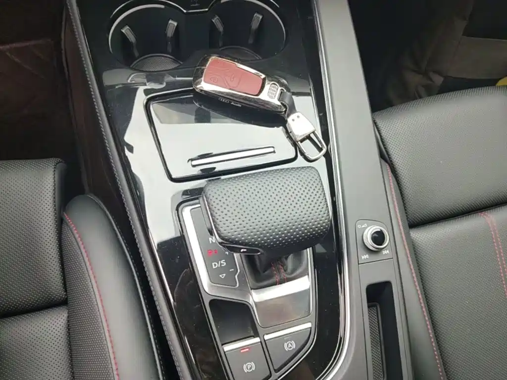 Audi A4L — миниатюра 14