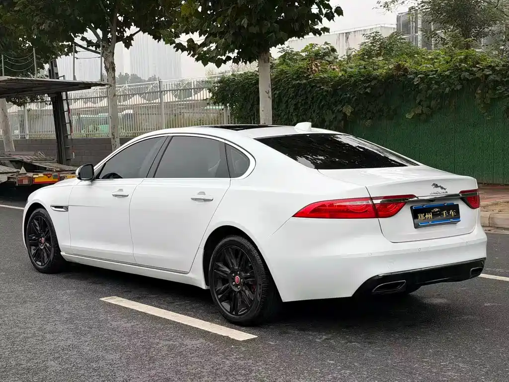 Jaguar XFL — миниатюра 19
