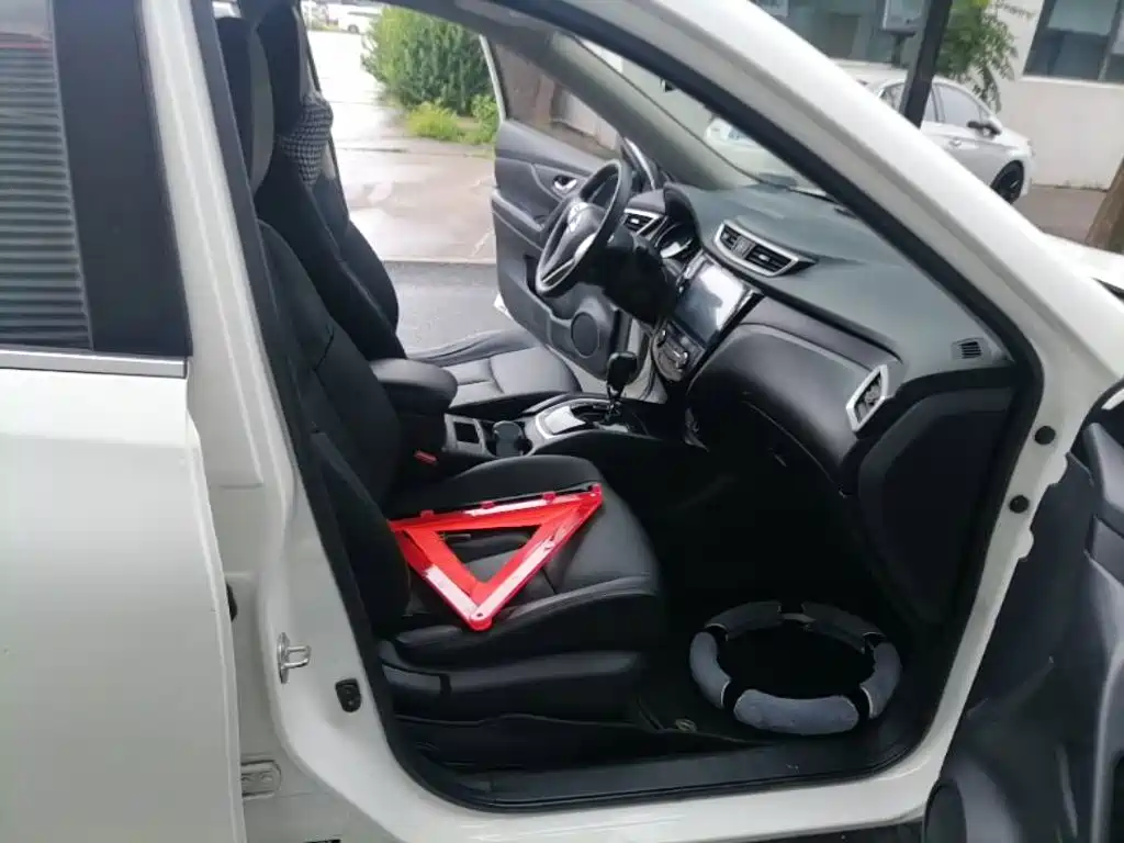 Nissan X-Trail — миниатюра 9