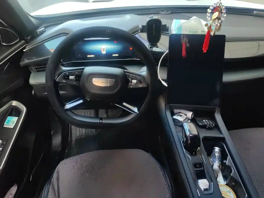 Geely Boyue — миниатюра 13