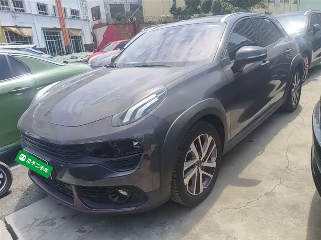 Купить Lynk & Co 02