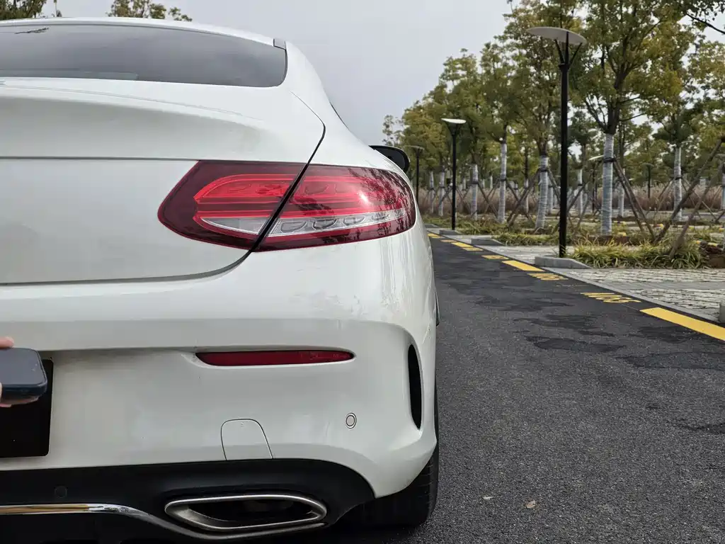 MERCEDES-BENZ C CLASS