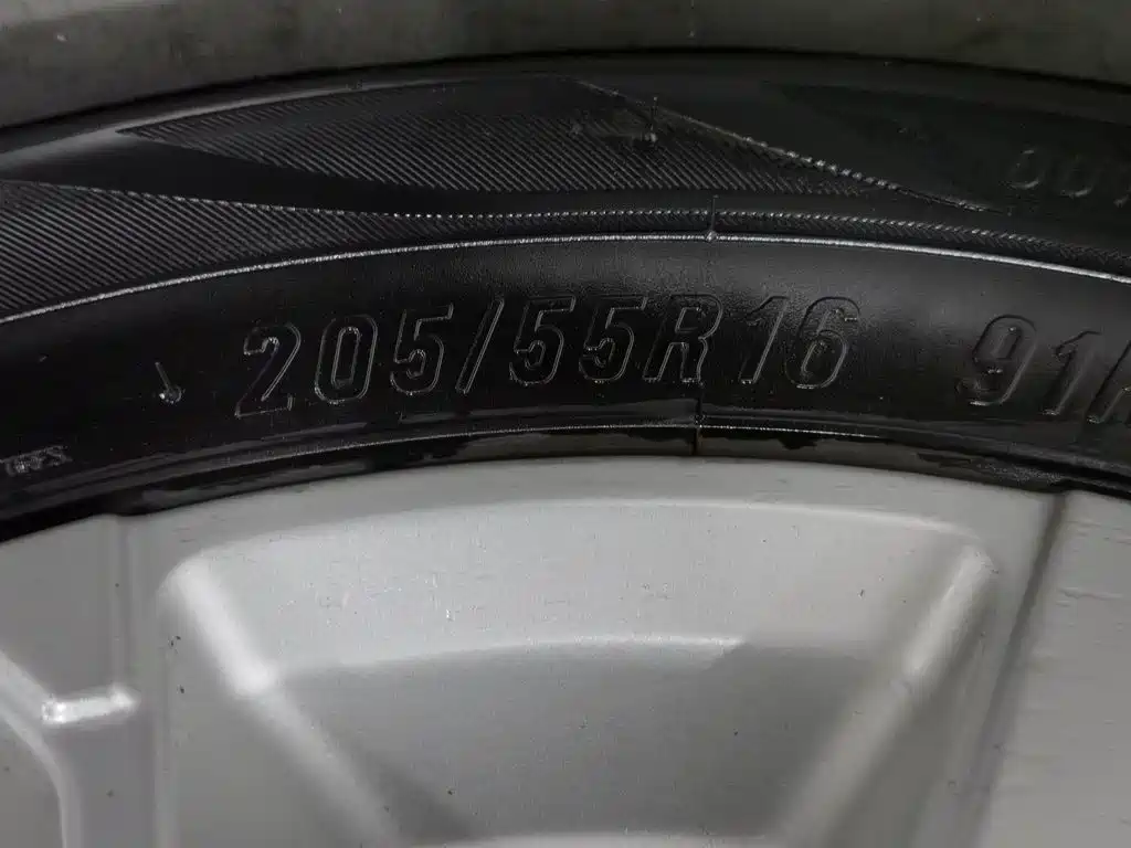 Geely Emgrand — миниатюра 24