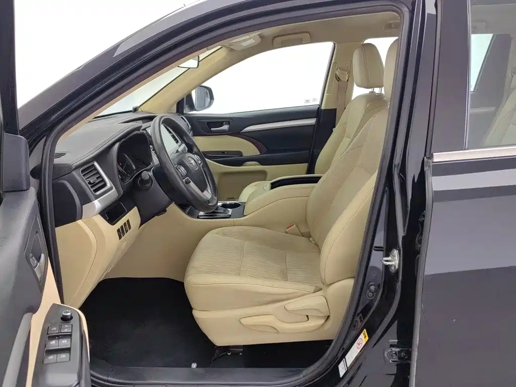 Toyota Highlander — миниатюра 10