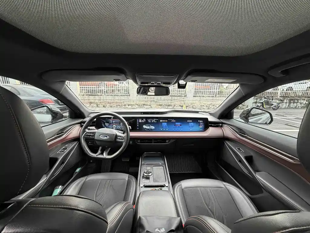 Ford Mondeo — миниатюра 9
