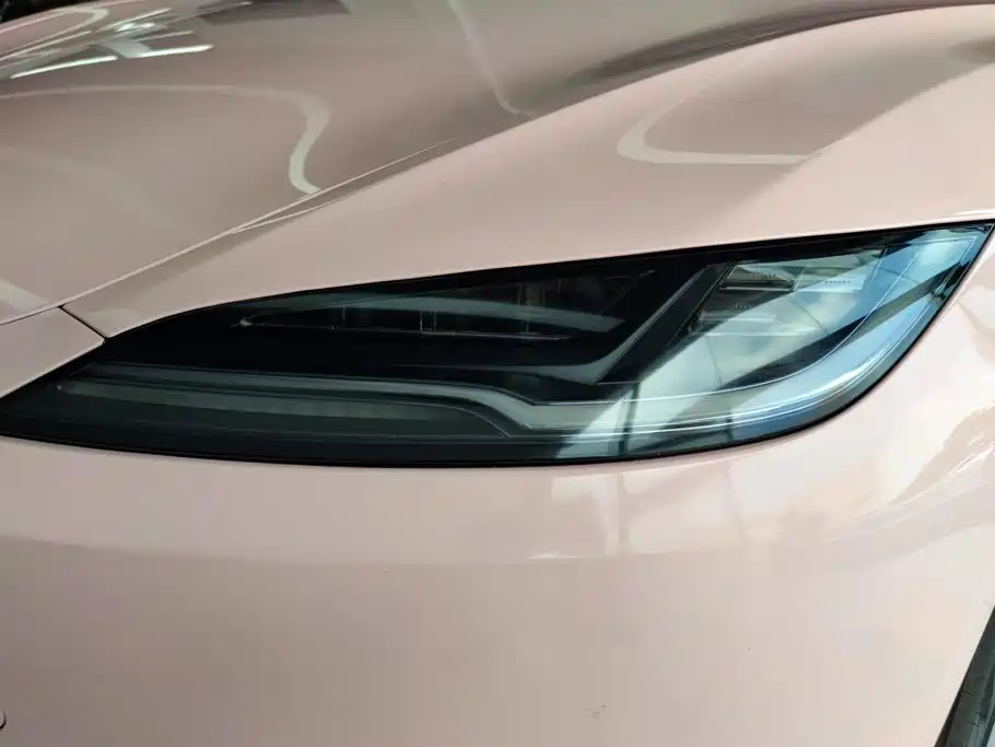 Tesla Model 3 — миниатюра 5