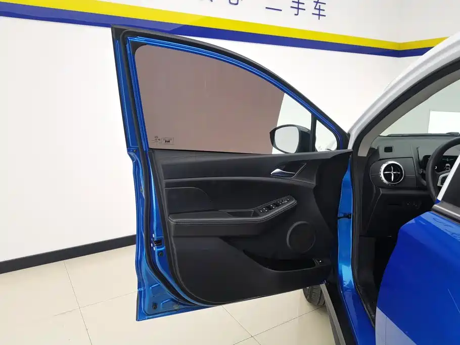 BYD Yuan EV — миниатюра 7