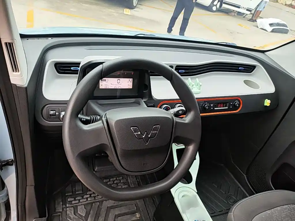 Wuling MINIEV — миниатюра 10