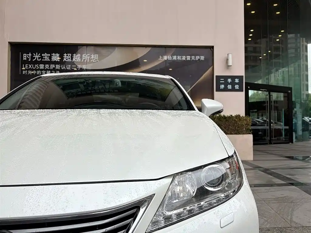 Lexus ES 2013 300h Elite