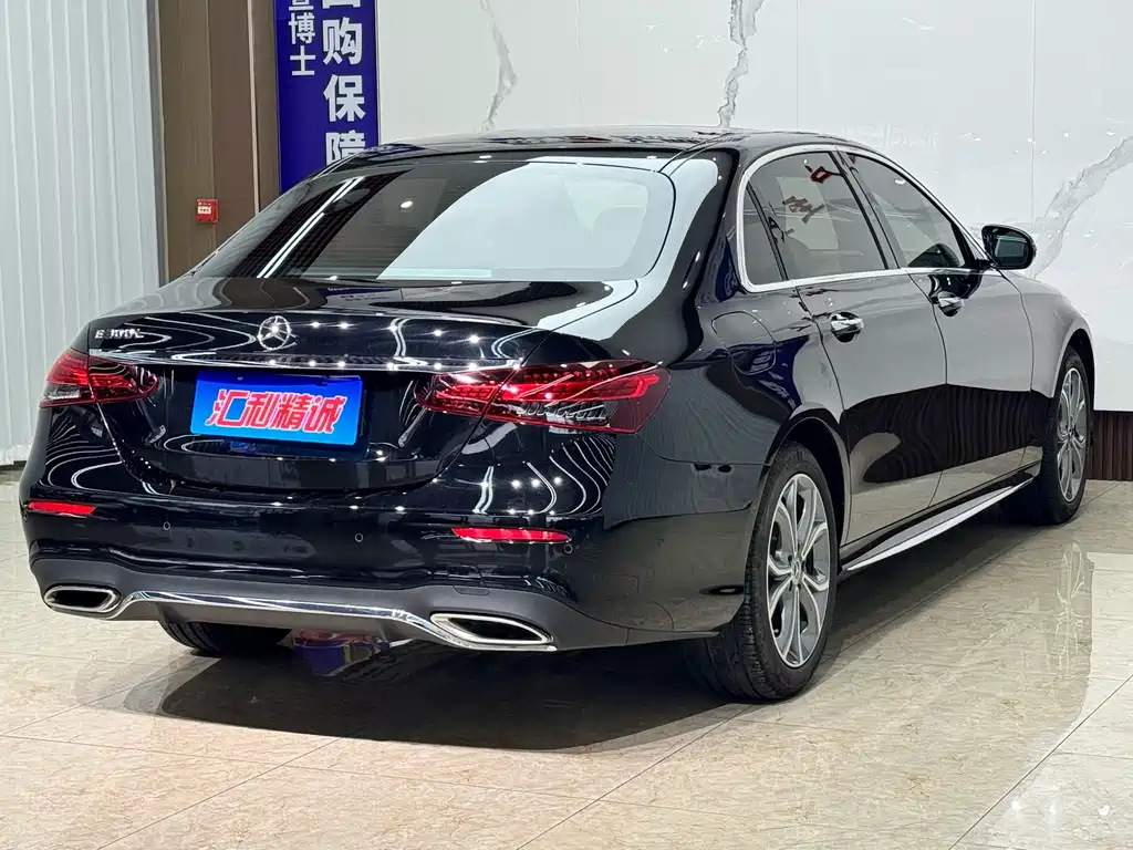 Mercedes-Benz E-Class — миниатюра 6