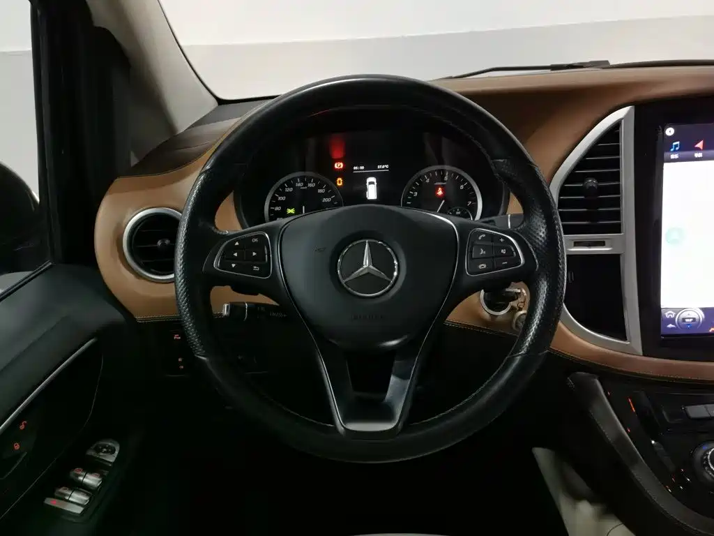 Mercedes-Benz Vito — миниатюра 11