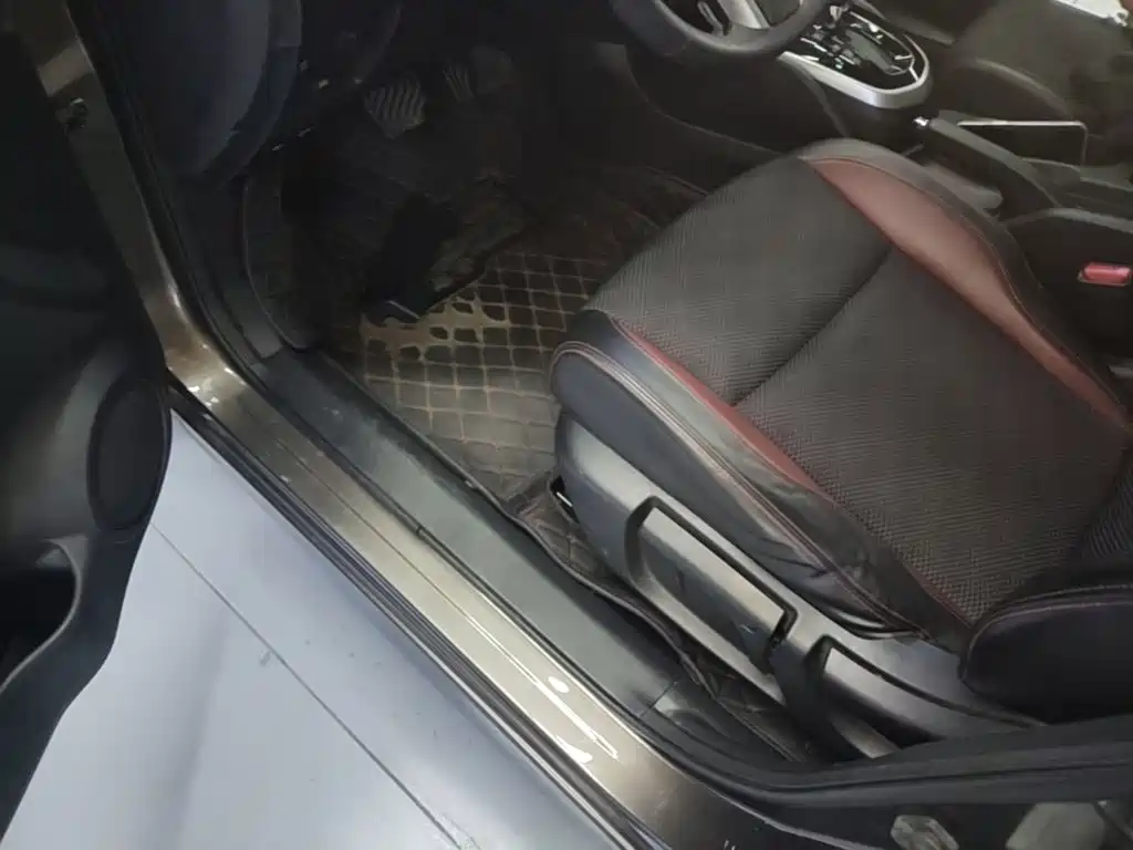 Nissan Qashqai — миниатюра 16