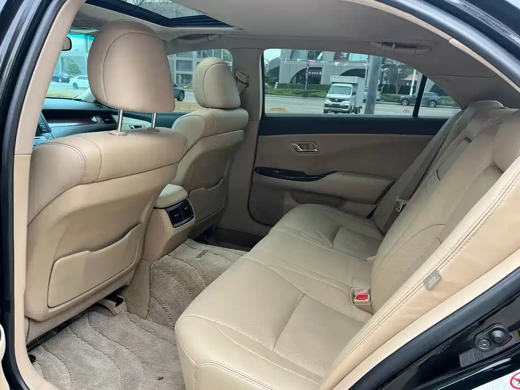 Toyota Crown 2011 2.5L Royal