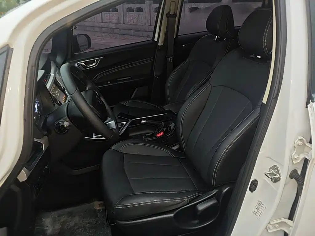 Geely Vision X3 — миниатюра 15
