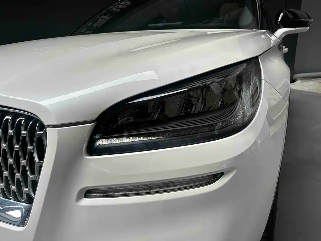Lincoln Corsair — миниатюра 20