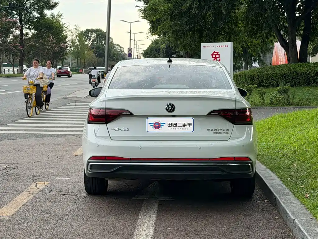 Volkswagen Sagitar — миниатюра 5
