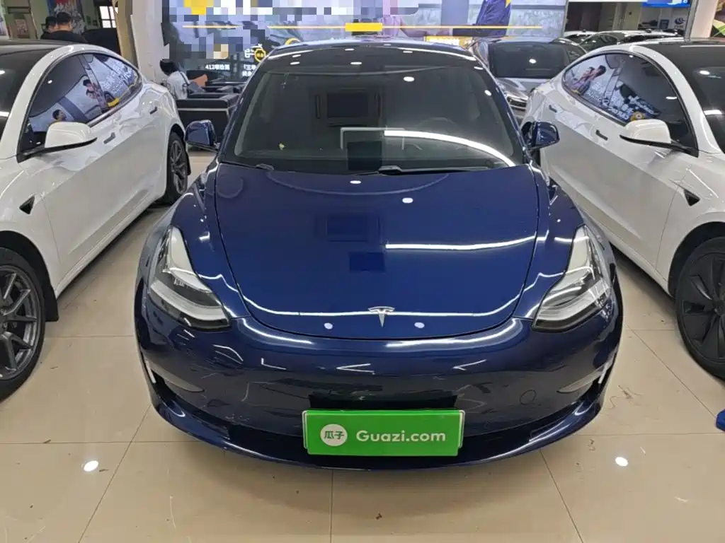 Tesla Model 3 — миниатюра 3