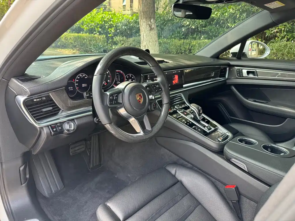 Porsche Panamera — миниатюра 6