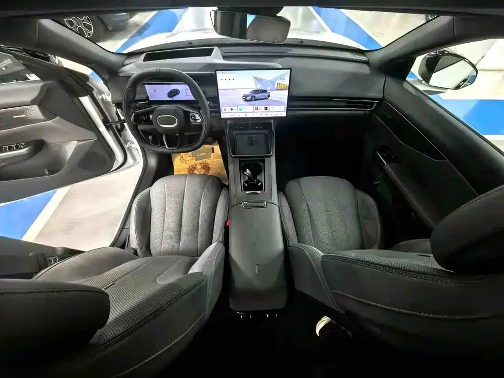 Lynk & Co 07 EM-P 2024 EM-P 126 Ultra